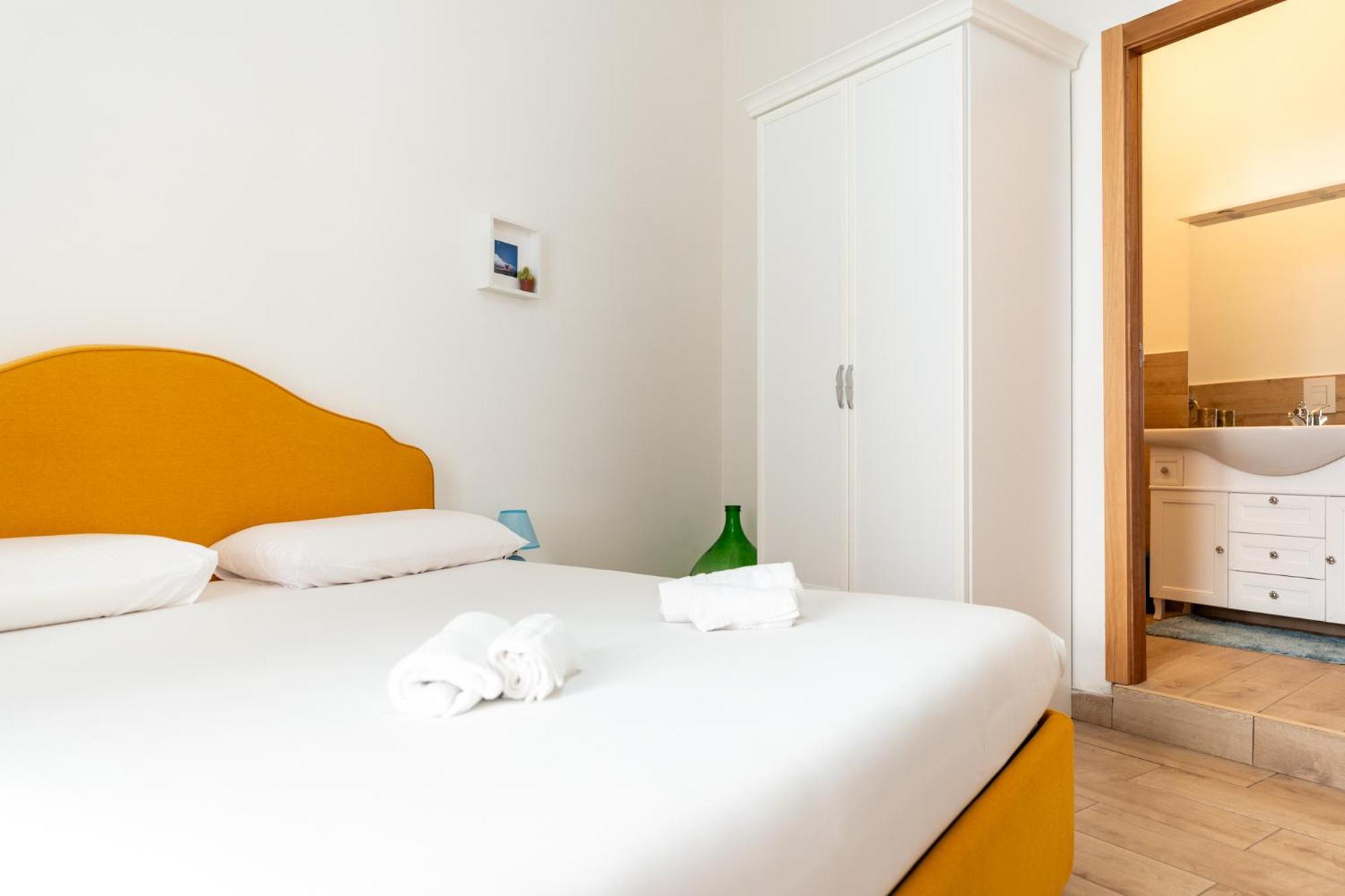 Tombolata Hotel Наполи Екстериор снимка