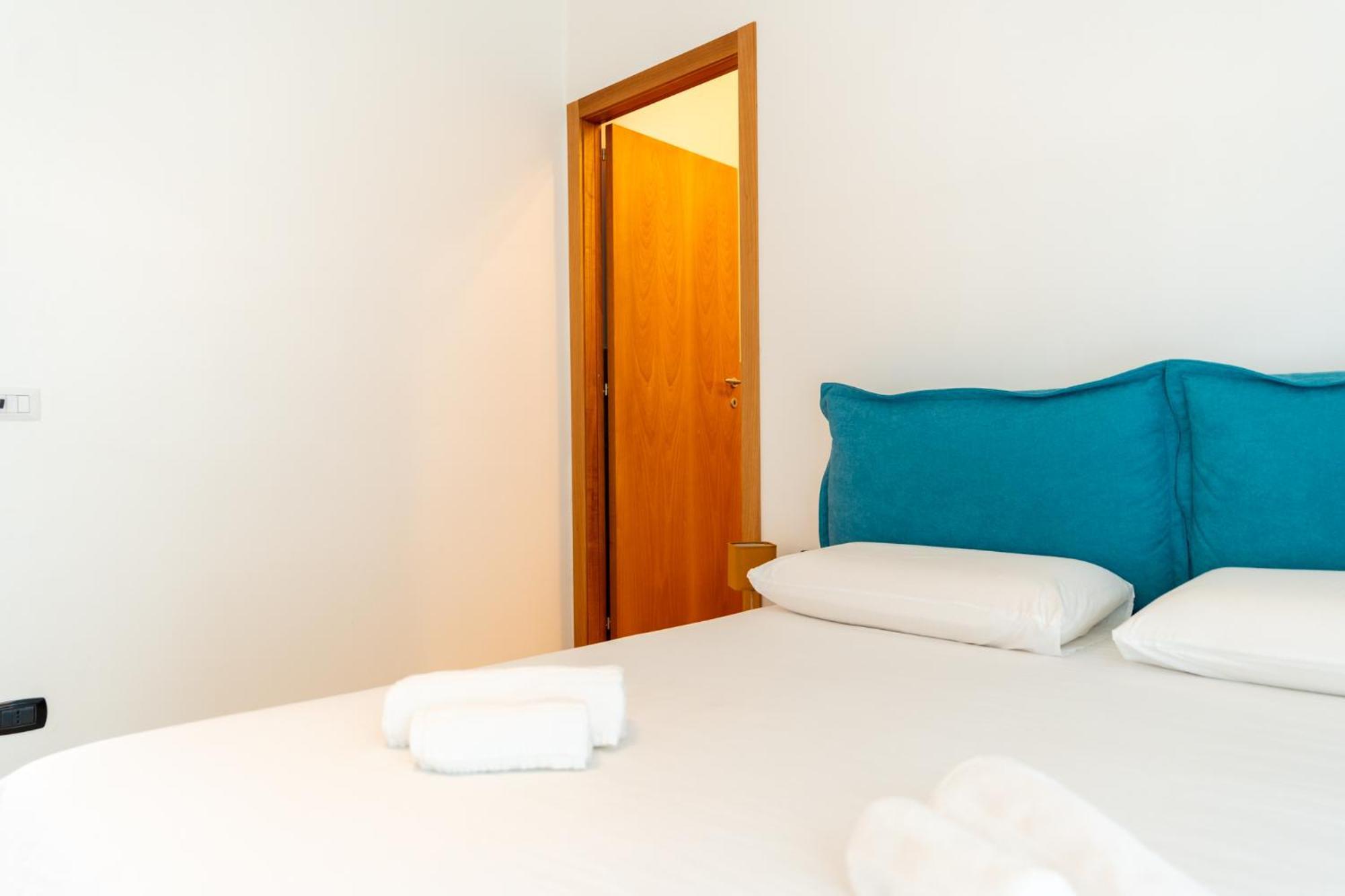 Tombolata Hotel Наполи Екстериор снимка