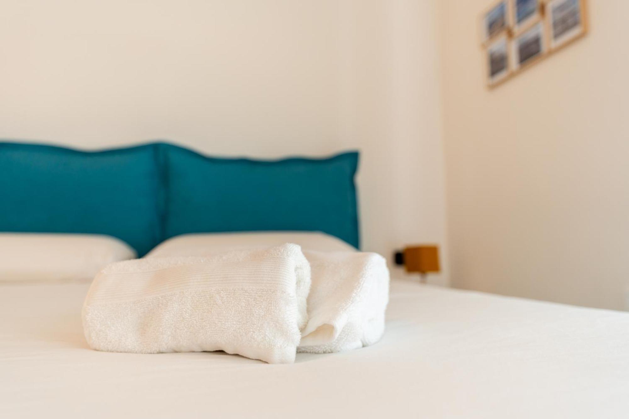 Tombolata Hotel Наполи Екстериор снимка