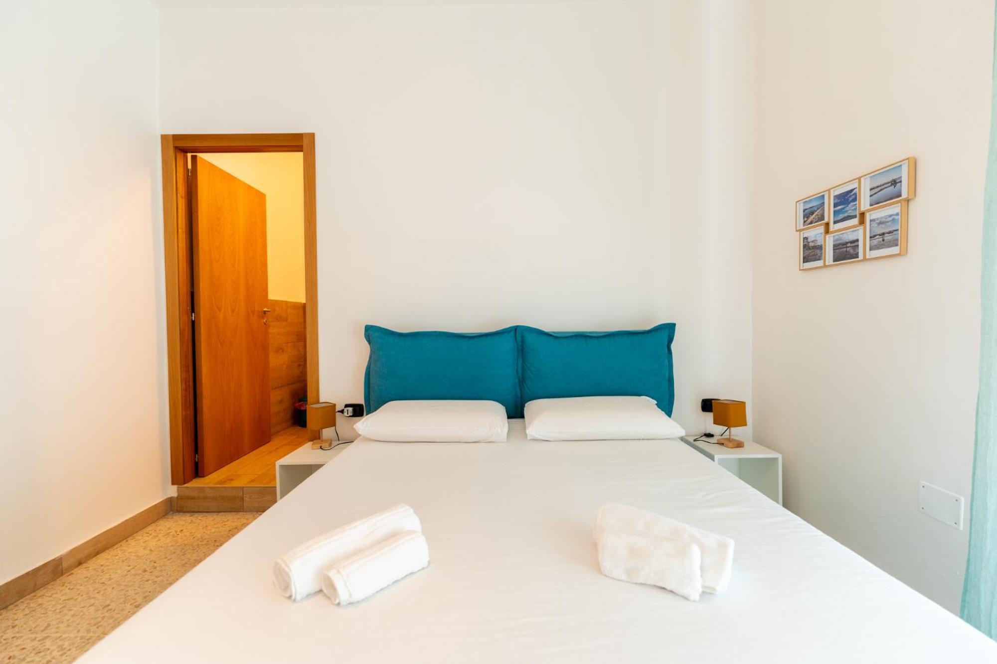 Tombolata Hotel Наполи Екстериор снимка
