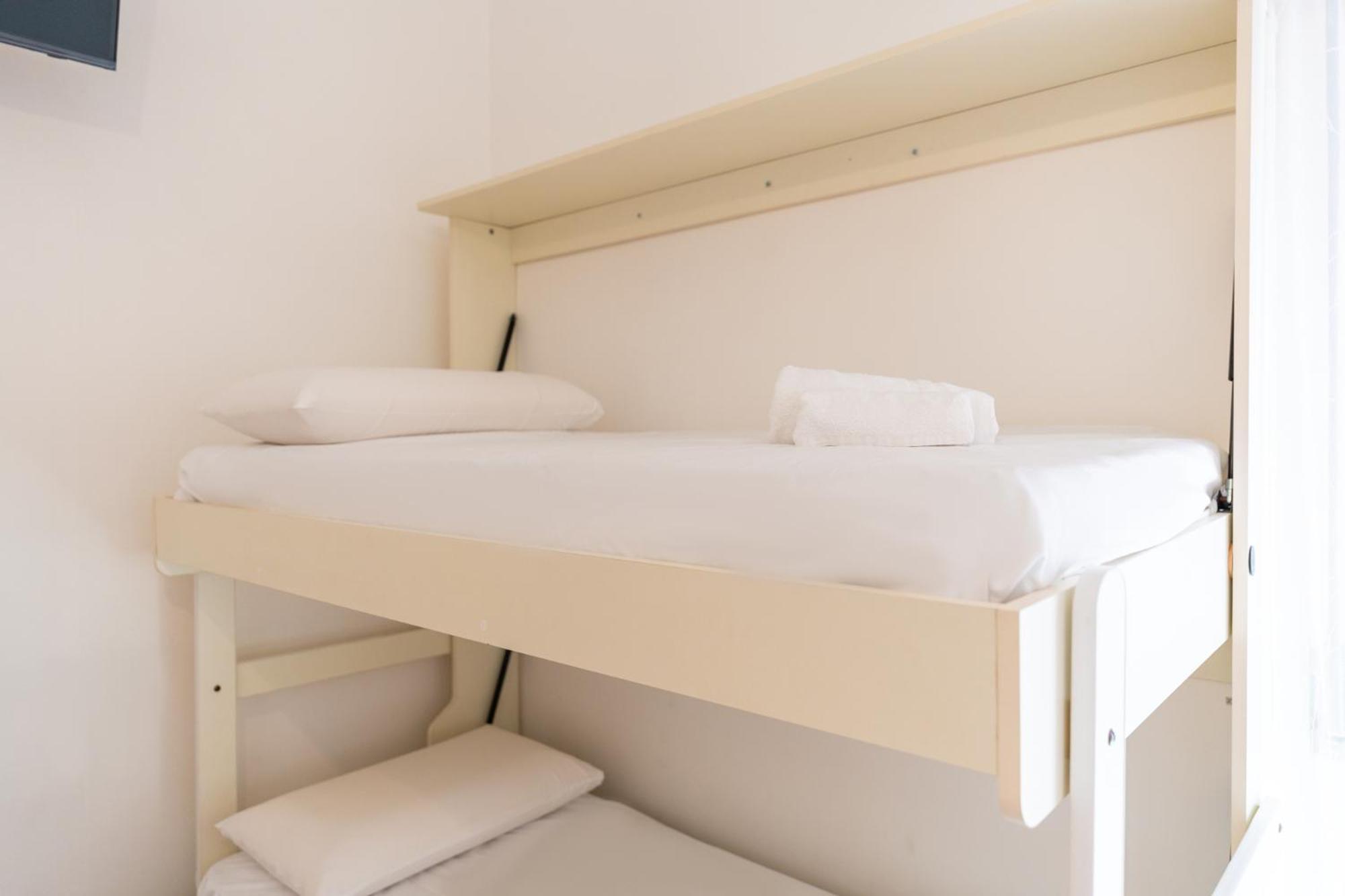 Tombolata Hotel Наполи Екстериор снимка